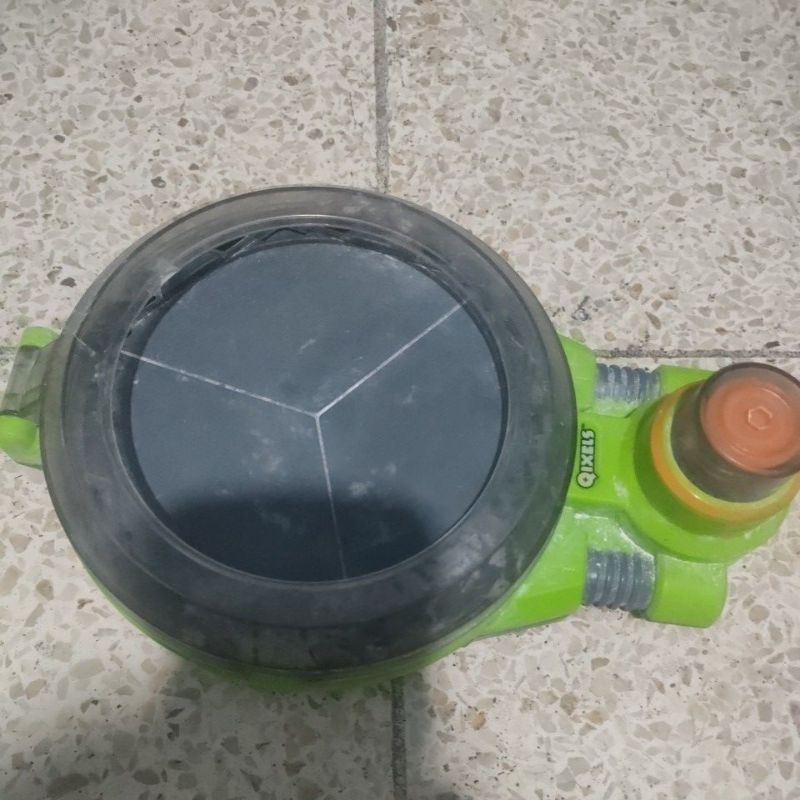 mainan Qixels dari Moose