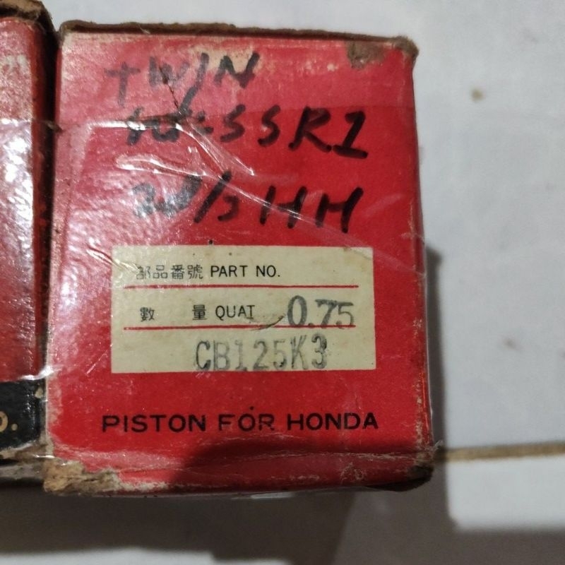 piston Honda cb 125k3/piston Honda cb twin /original full set