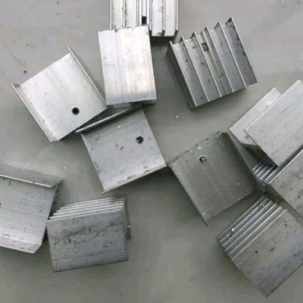 heatsink kecil untuk peredam transistor atau final