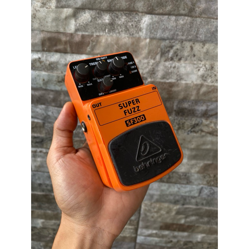 Behringer Super Fuzz (Efek Gitar)