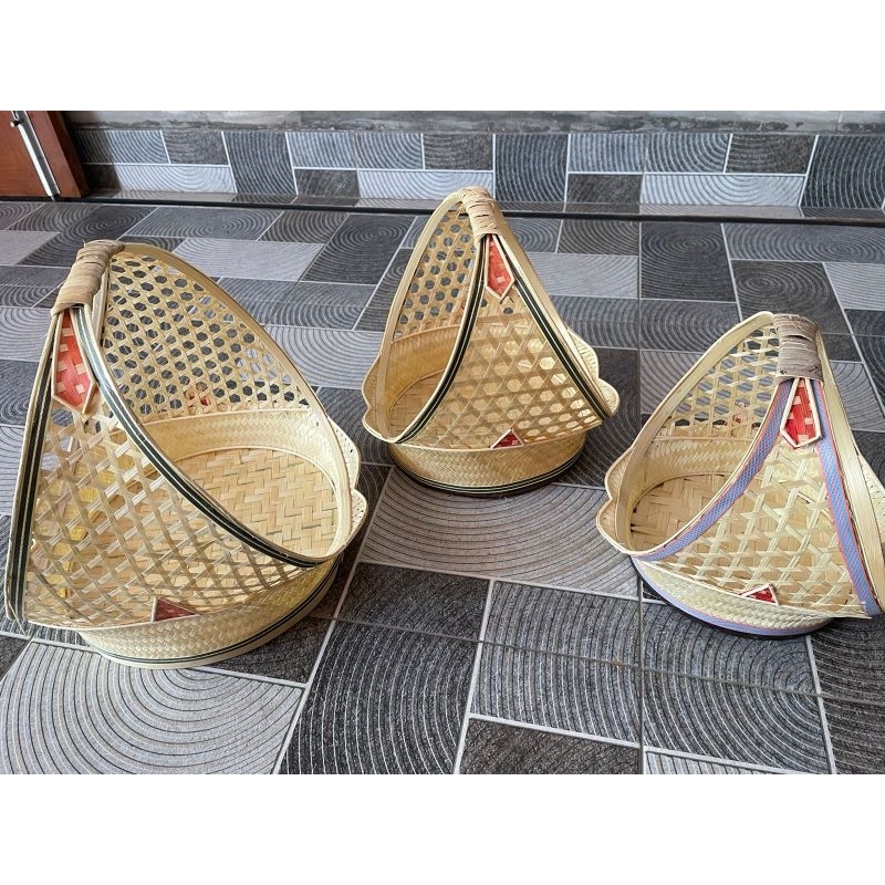 Keranjang parcel kecil