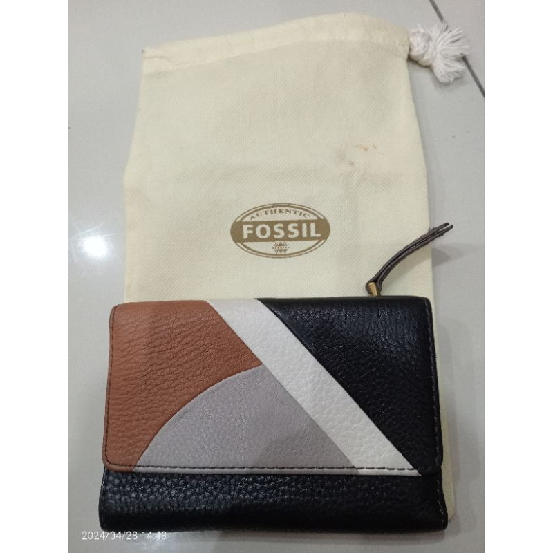 Preloved Dompet Fossil Molly Ukuran Medium