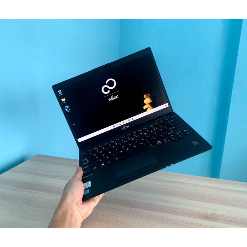 FUJITSU LIFEBOOK U9310 i7-10610U/16GB RAM/1TB NVME/FULL HD/BACKLITE KEYBOARD