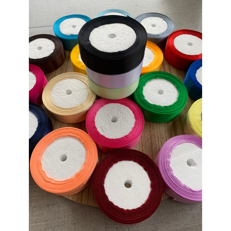 

1 Roll Pita Satin 1 inch = 2,5 cm