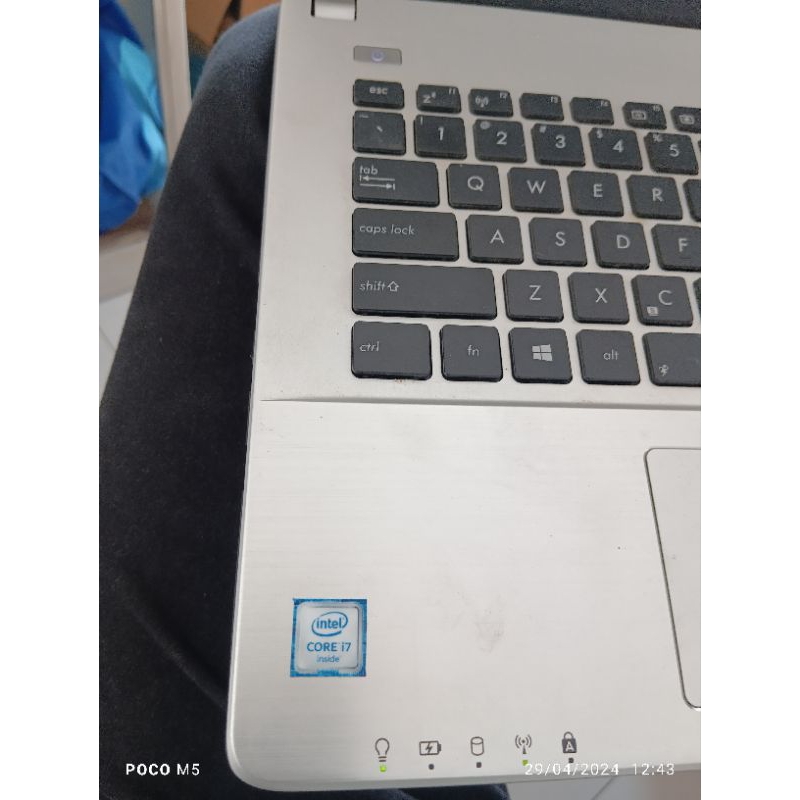 laptop asus core i7 hasswel ram 16 ssd 256 vga render nvdia gt840 2gb