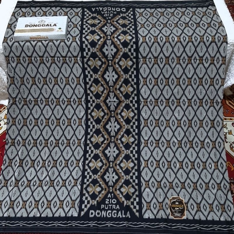 Sarung Putra Donggala kawung