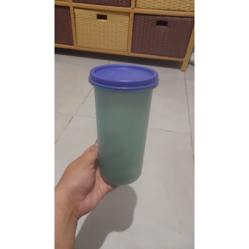 MM Round Tupperware