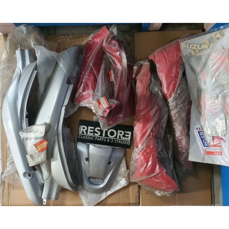 BODI BODY SET STRIPING SUZUKI SATRIA 2TAK LUMBA MERAH SILVER ORIGINAL SGP