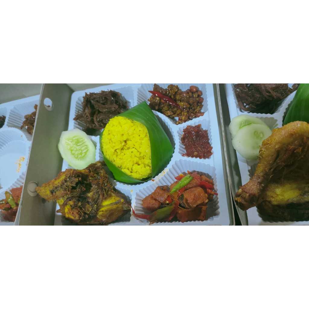 

Nasi Kuning Box Min.Order 3 Box