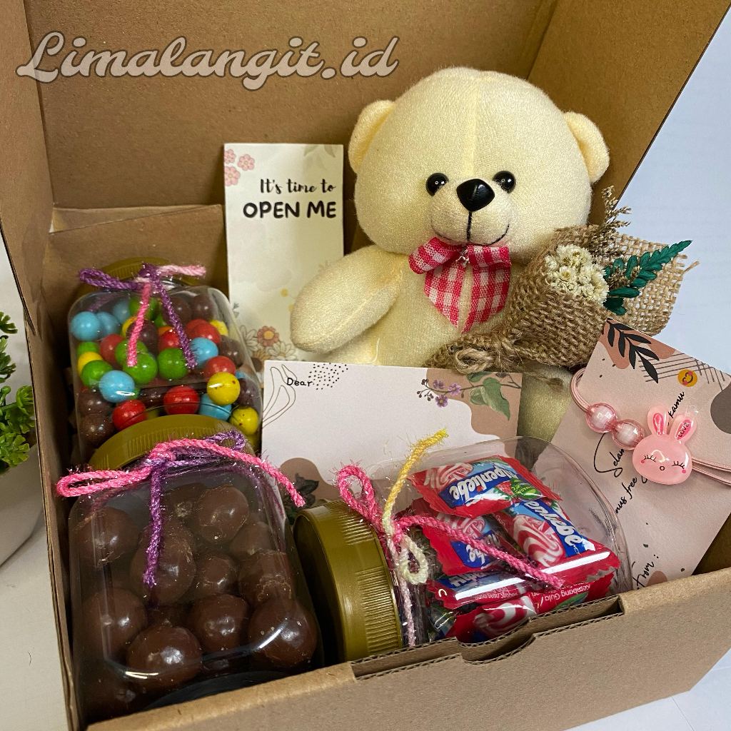 

Hampers Wisuda Cokelat Lagie Cewek Graduation Aesthetic Murah Kado