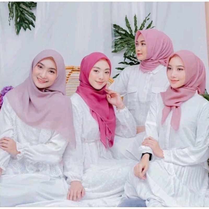 Hijab Bella Square 110x110 / Hijab Segi empat / Jilbab Segi Empat Polos