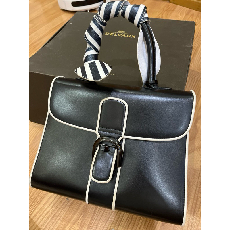 Delvaux Preloved