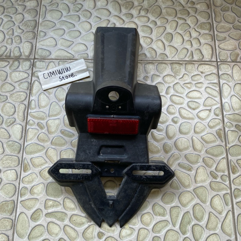 SPAKBOR SLEBOR BELAKANG YAMAHA NEW VIXION R 155 ORIGINAL