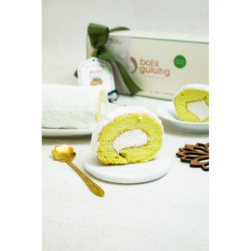 

Pandan coconut rollcake