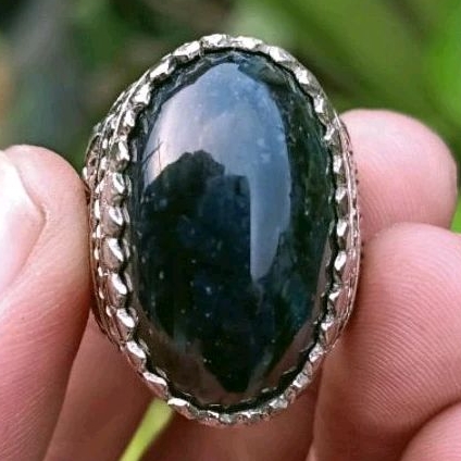 Cincin Batu Bacan Doko Hitam Pecah Biru Natural