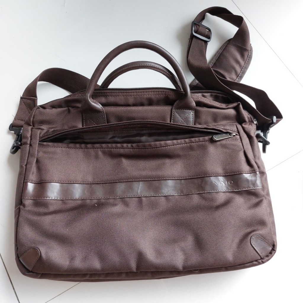 Tas Laptop Sony VAIO 14 Inch - 1 Buah Preloved