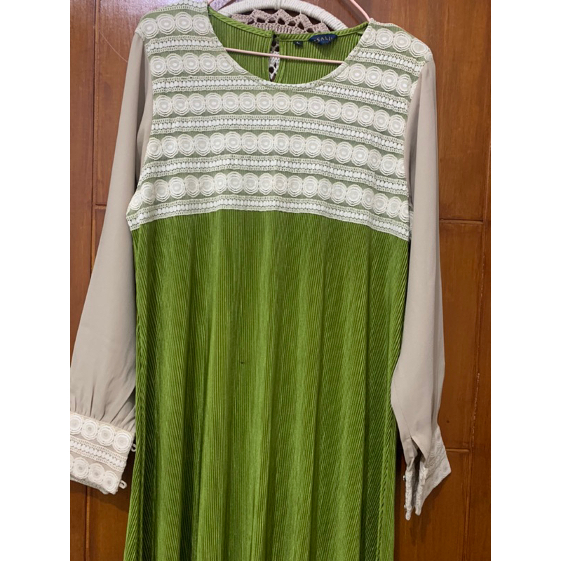 preloved dress brand irsalina size L besar