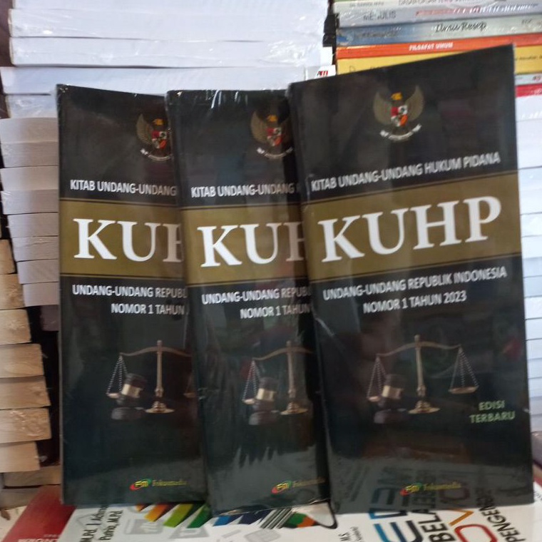 KITAB UNDANG  UNDANG HUKUM PIDANA  KUHP  EDISI TERBARU TAHUN 223 ART H3T5