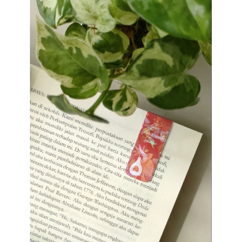 

Pembatas Buku Magnet (Bookmark Magnetic) Seri 5