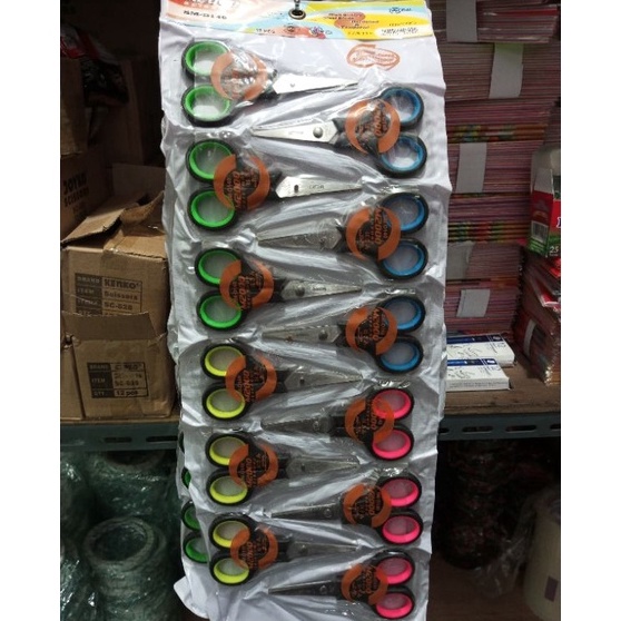 

Promo Terlaris Gunting Kecil Renceng EmigoEmidio 845 1lbr12pcs