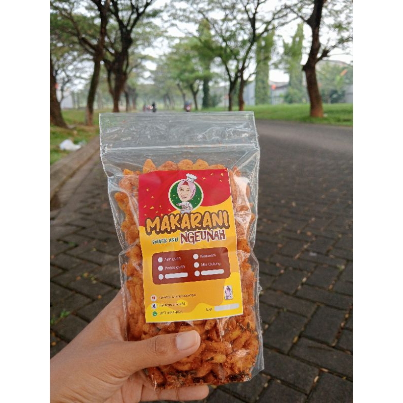 

Makaroni Pedas Asin Gurih Daun Jeruk, Kemasan 150gram