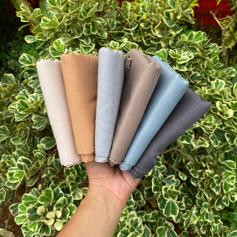 kerudung segi empat Paris premium jahit pinggir//kerudung segi empat Paris premium