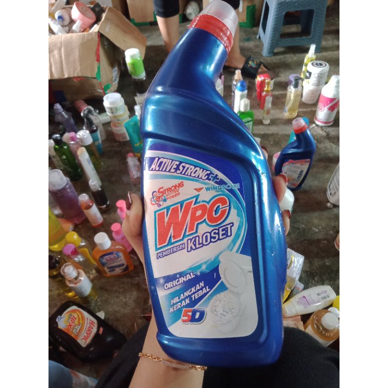 WPC pembersih kloset 600mlvarian random