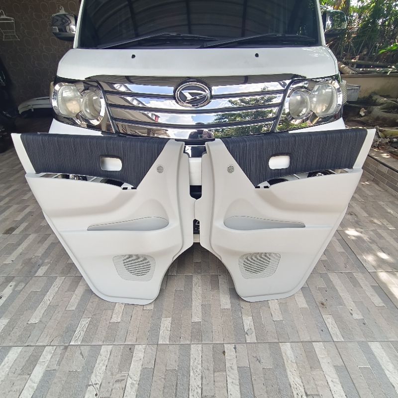 Doortrim Depan Grandmax / Luxio