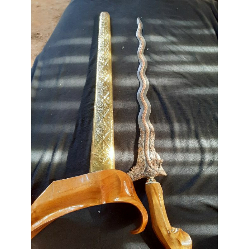 keris nogo sosro luk 13  plus warangka