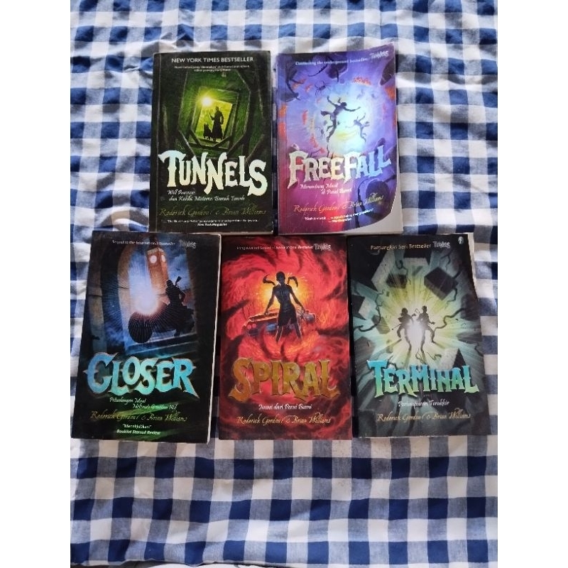 NOVEL SERI TUNNEL (ALL)