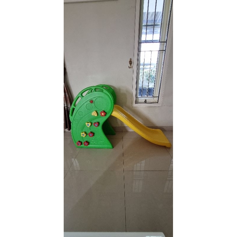 Perosotan anak Labeille hijau