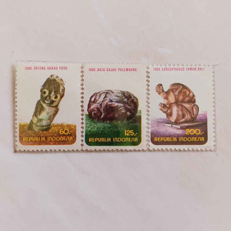 

(AB) Perangko Indonesia 1980 Megalitik Set Lengkap 3 pcs Mint