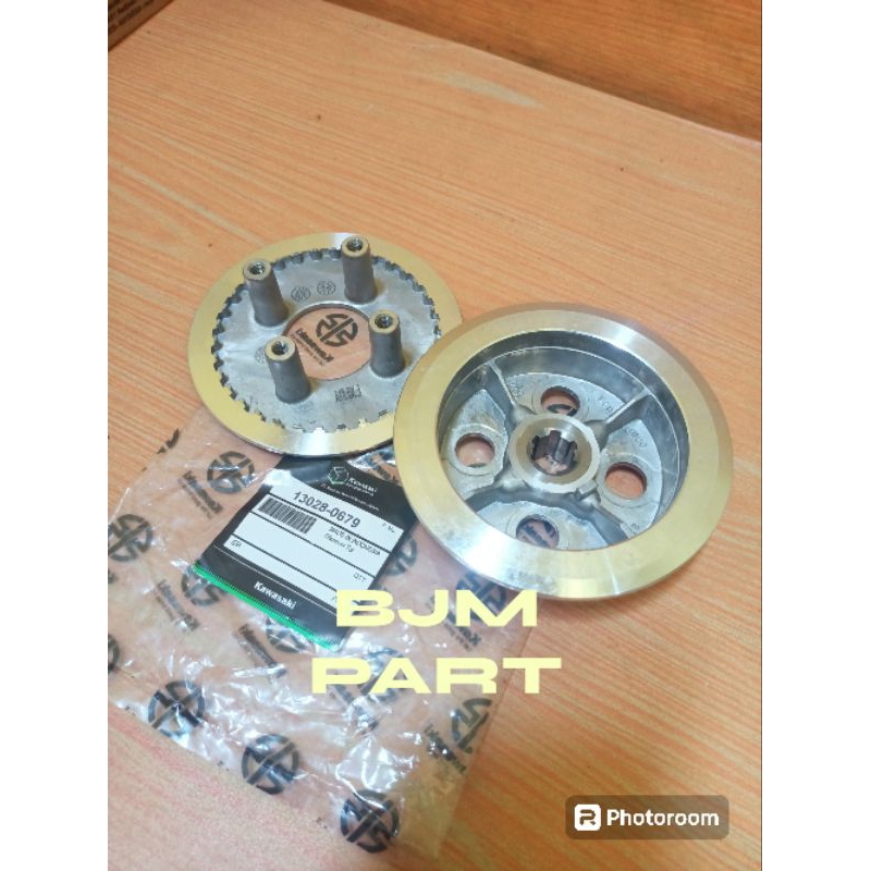 Rumah Kopling Kaki 4 Plus Lawan Kaki 4 Kawasaki KLX 150 Dtraker Ori