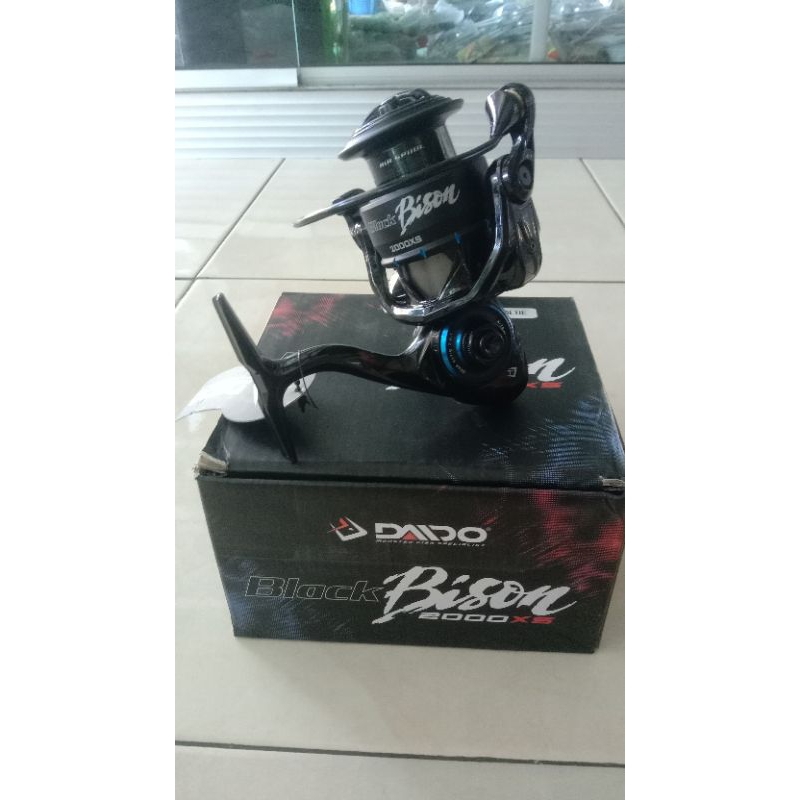 Reel daido black bison 2000 xs