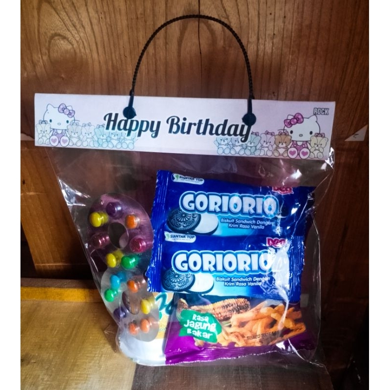 

Bingkisan/parsel ulang tahun dan hari raya