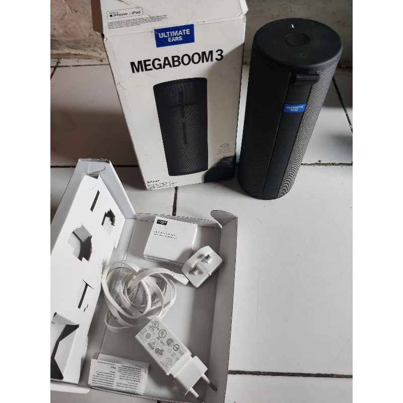 ULTIMATE EARs MEGABOOM 3 Original UE fulset. not jbl charge 5