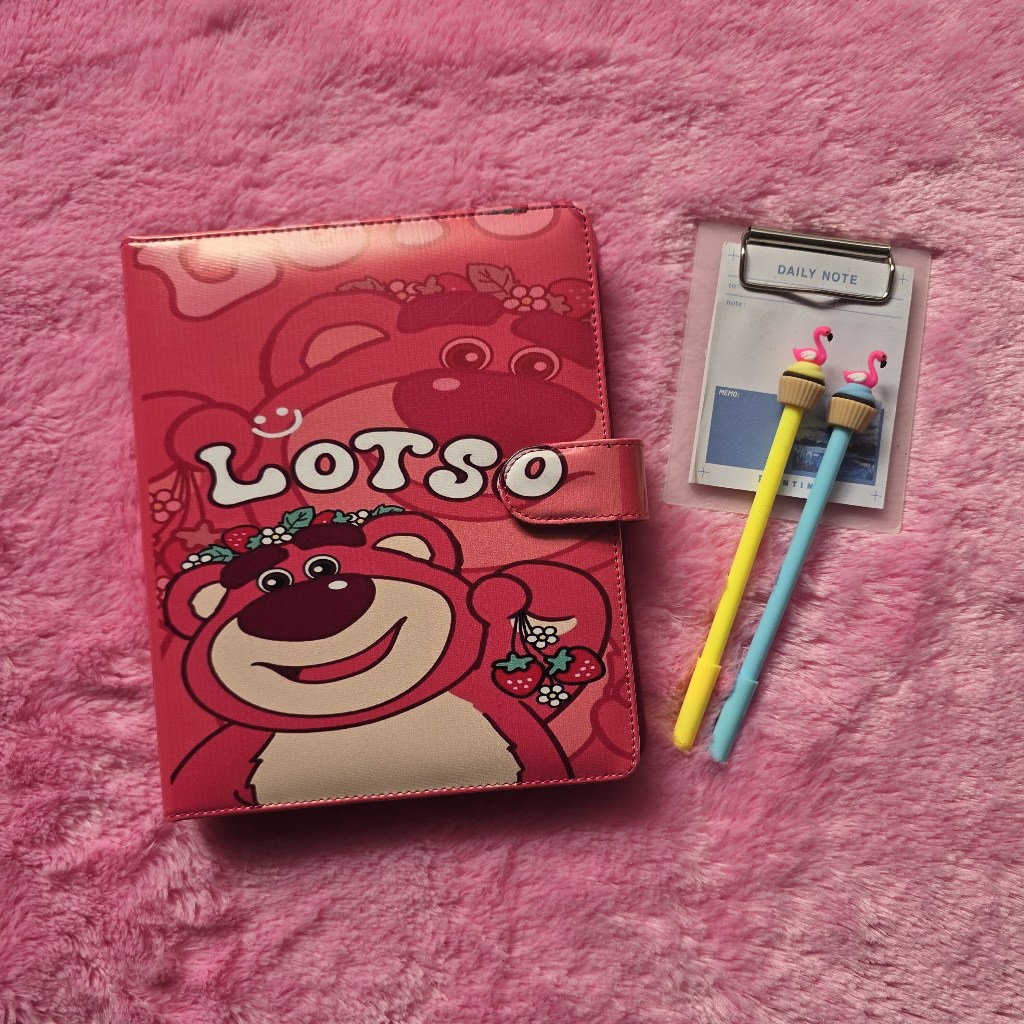 

HJK Binder Motif Lotso Ukuran A5 20ring Dan B5 26ring Bahan Kulit Sintetis Binder Aesthetic