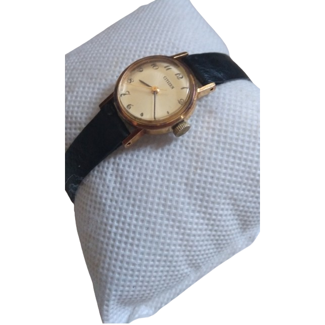 Citizen Ladies Manual Winding Round Shape