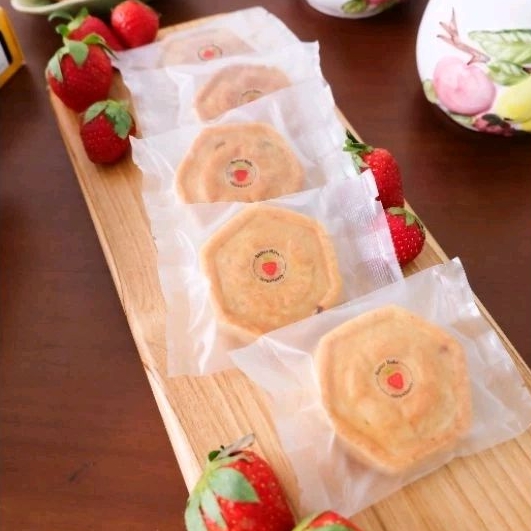 

Premium Strawberry Tart / Taiwan Pineapple Cake / Nastar Strawberry / Nastar Jumbo