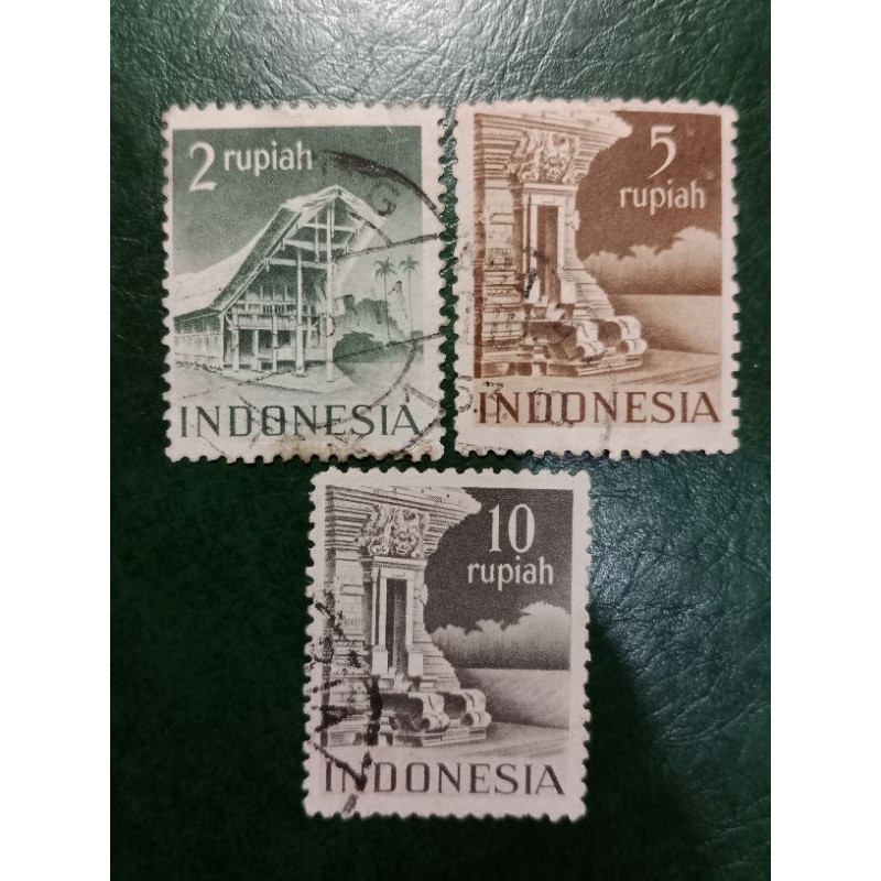 Prangko Indonesia 3 Pcs Candi & bangunan tahun 1949 USED