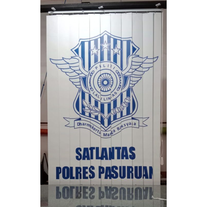 Vertikal Blind Gambar