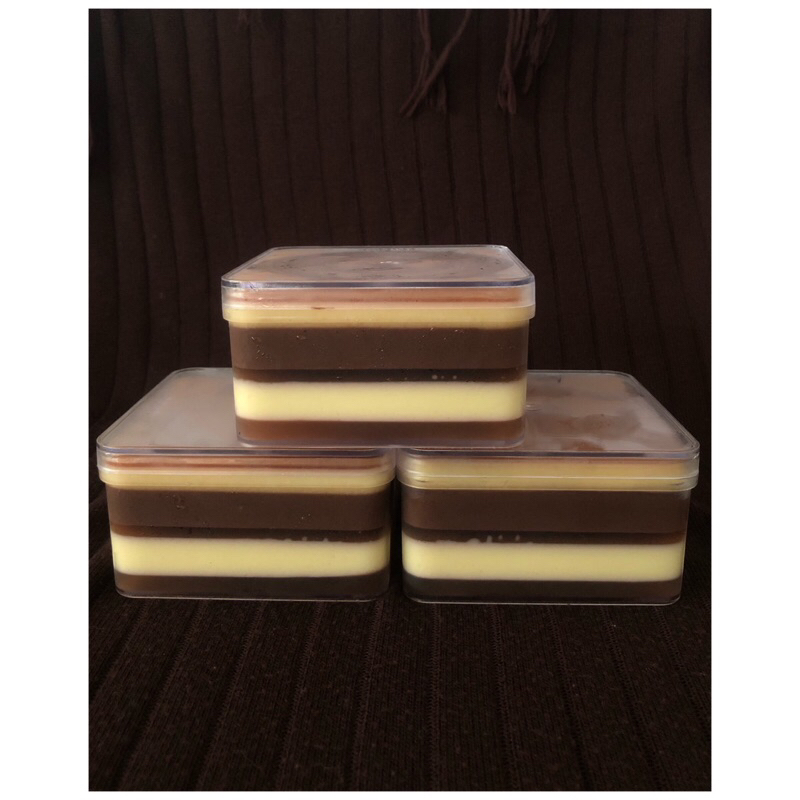 

Puding Lapis Surabaya