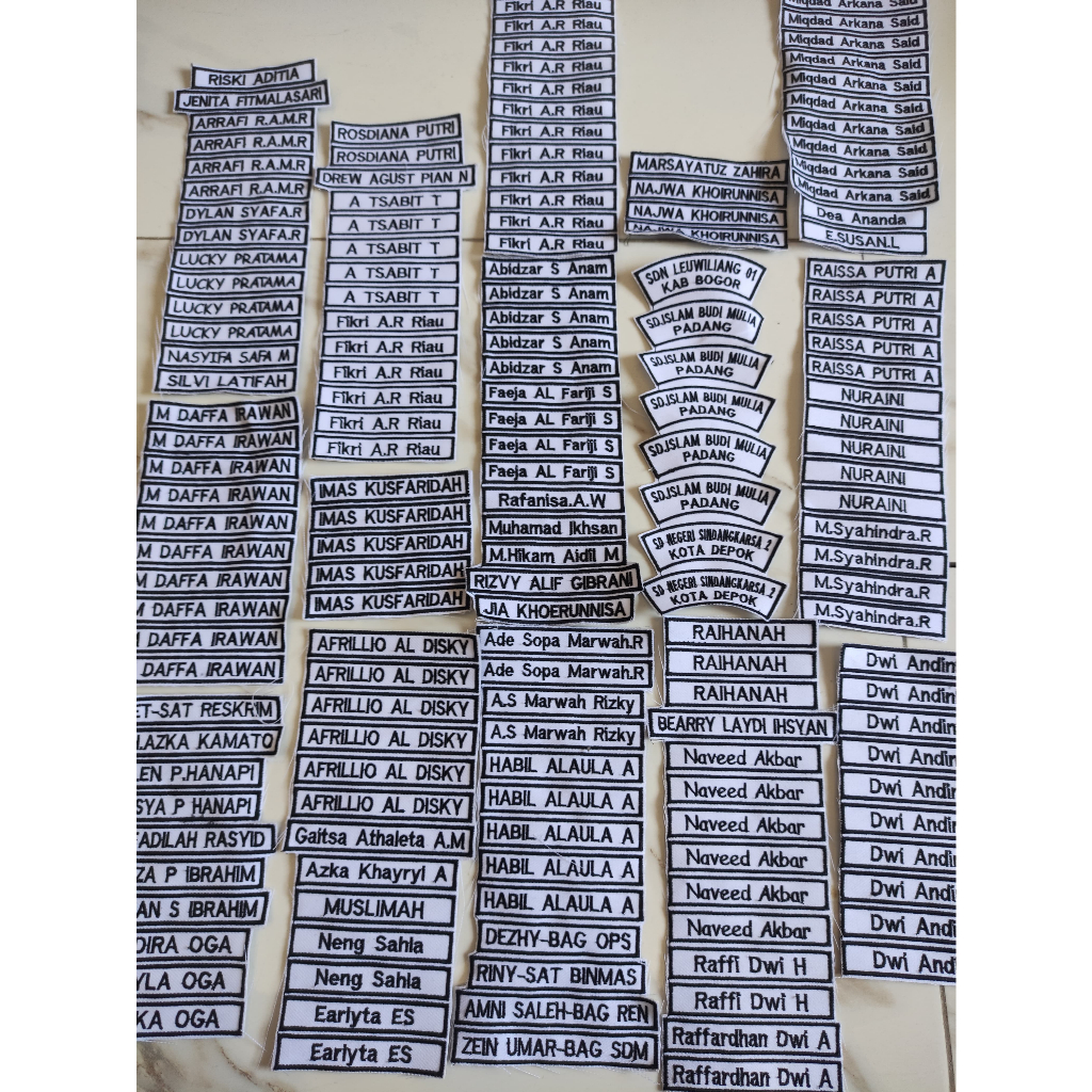 

Bet Nama // Name Tag // Nama di Dada// Papan Nama Custom Bordir