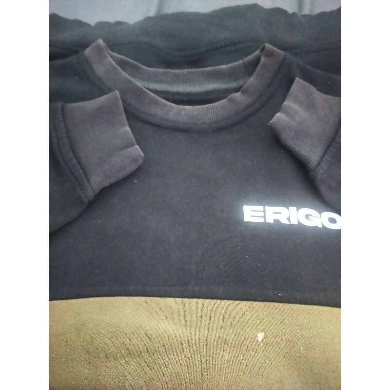 [preloved] sweater erigo hitam hijau