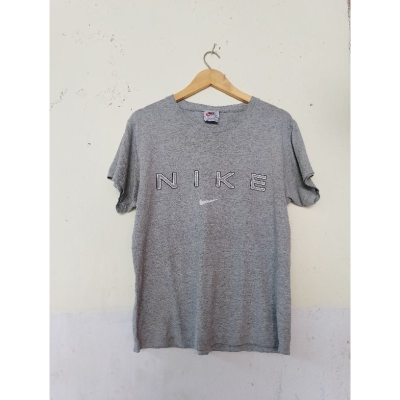 T-shirt Nike 90's tag