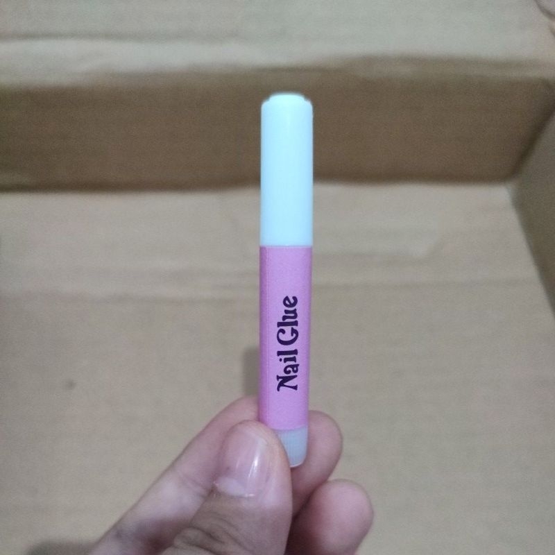 

NAIL GLUE LEM KHUSUS MENEMPEL KUKU PALSU NAIL ART DAYA REKAT KUAT