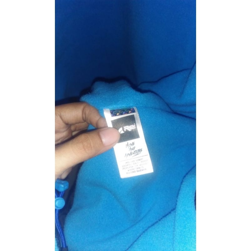 Jaket Arei Cartenz Pyramid