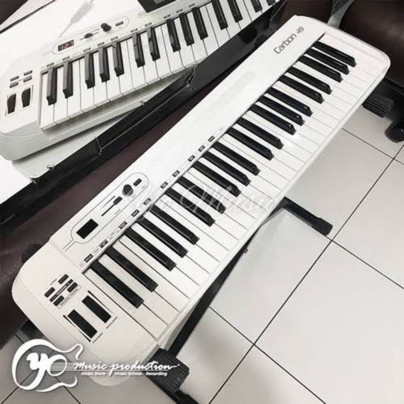 SAMSON MIDI CONTROLLER CARBON 49 ORIGINAL 49 KEY USB MIDI CONTROLLER