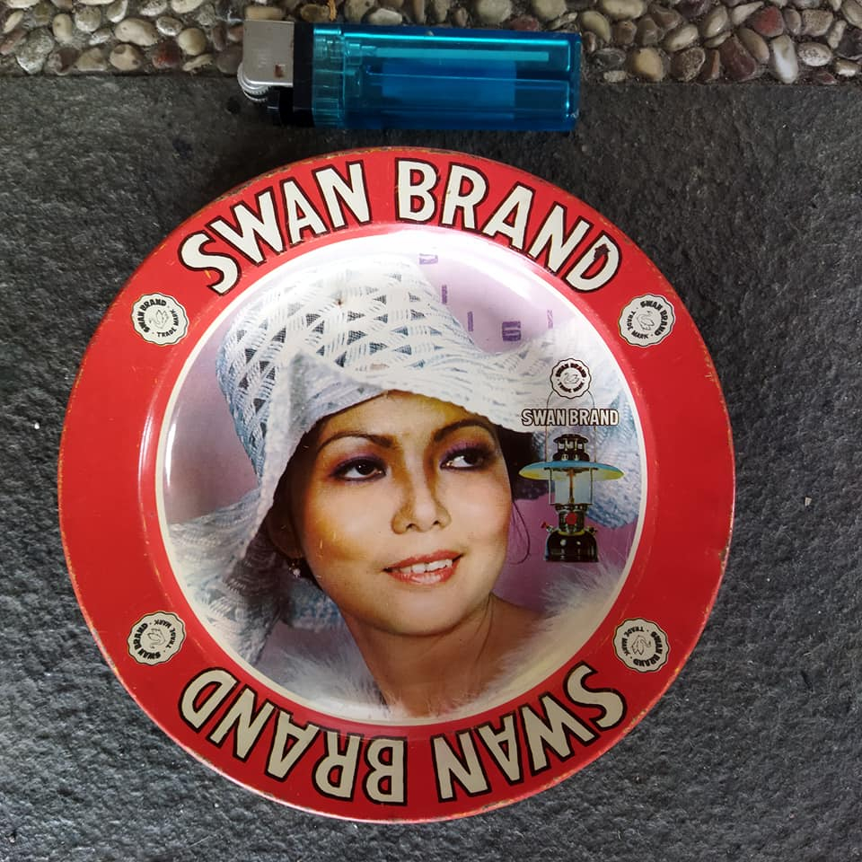 

Pajangan Vintage Kalender 1977 1978 Pisin Seng Swan Brand