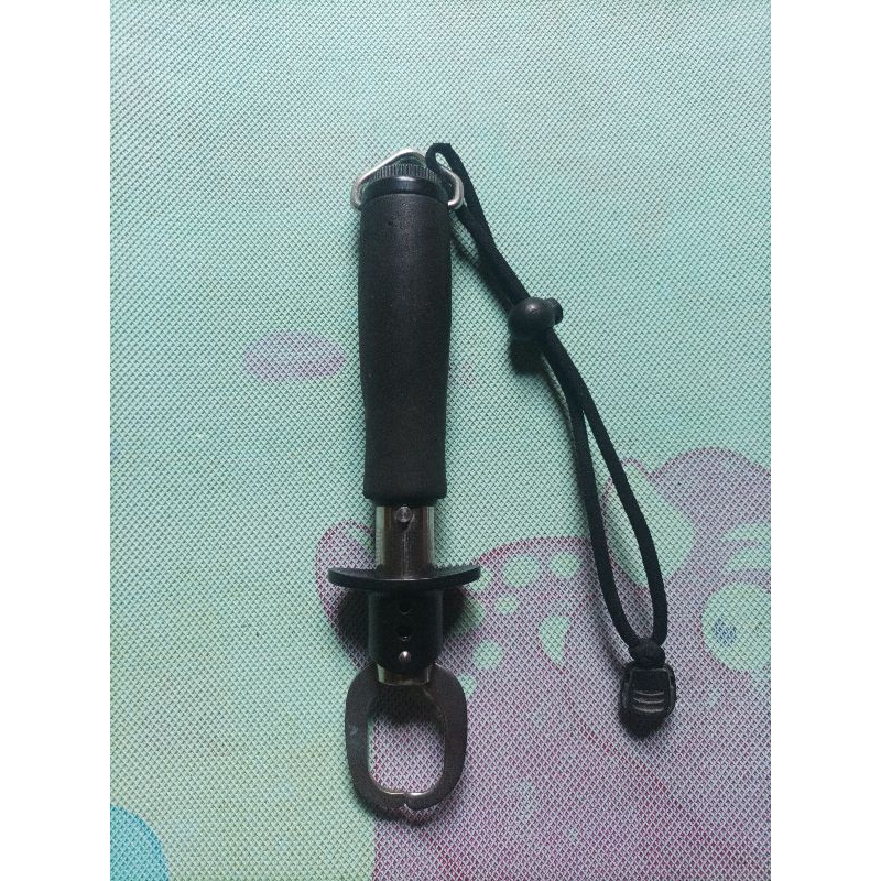 Lipgrip ikan timbangan second